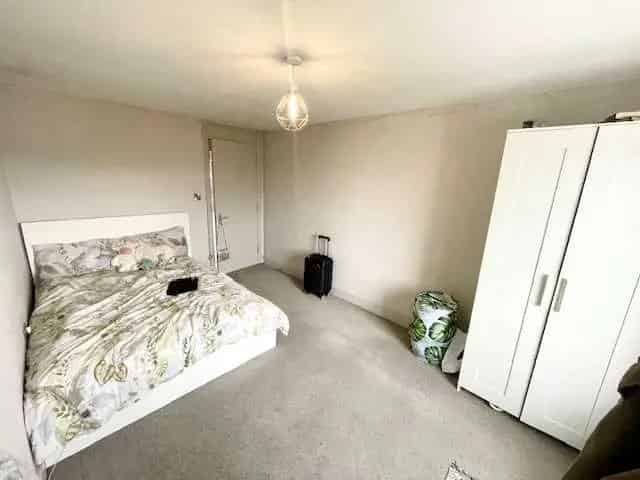 2 Bedroom Apartment to Rent in Brighton
