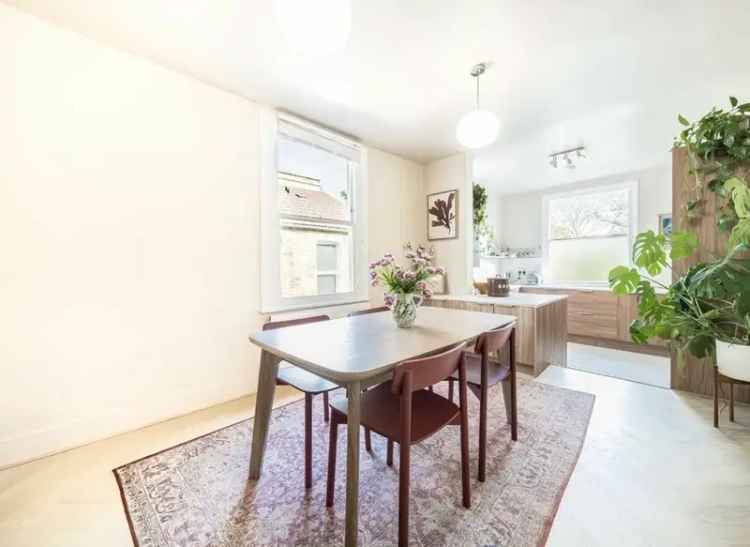 2 Double Bedroom Flat SE22  975 sq ft Goodrich Road