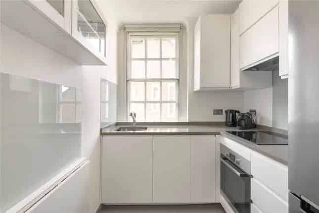 Chelsea Flat for Sale: 2 Beds,  Mulberry Walk SW3