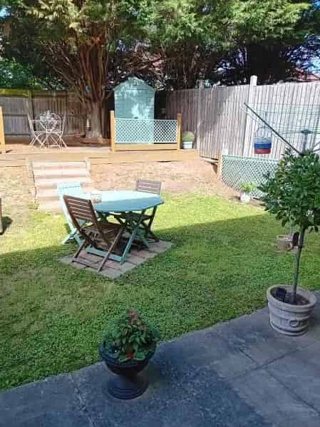 1 Bed Semi Detached House Near Piccadilly Line