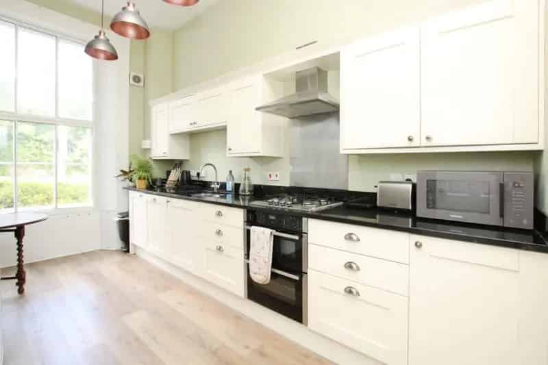 2 Bedroom Flat to Rent Cotham Road