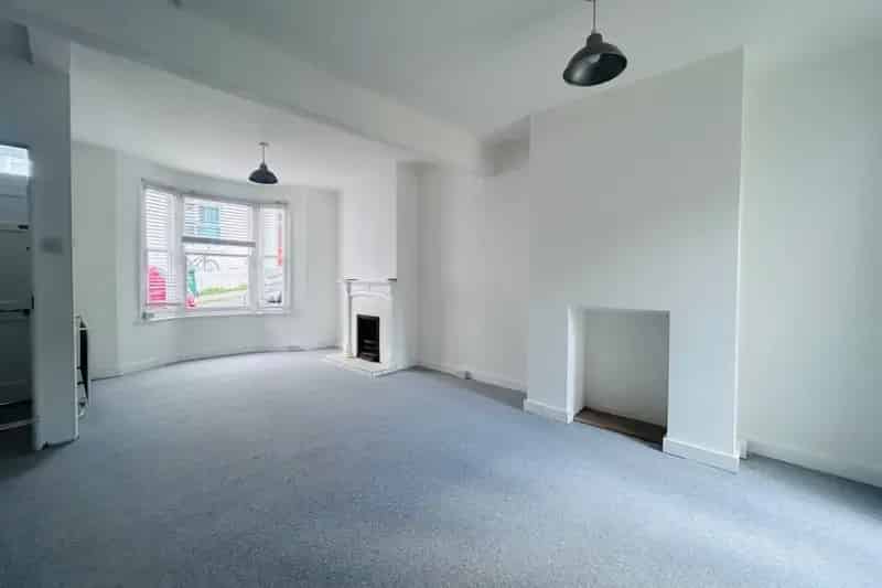 Two Bedroom House Hanover Elm Grove Brighton Zero Deposit Available