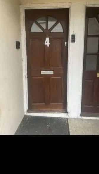 2 Bedroom Ground Floor Flat Near Brentwood Highstreet