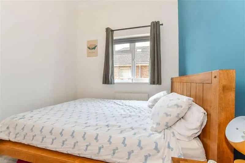 1 Bed Flat for Sale Edwardian Charm Modern Convenience