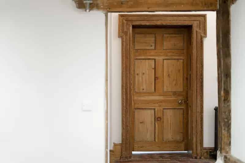 6 Bedroom Detached House to Rent - Exceptionally Renovated Countryside Home
