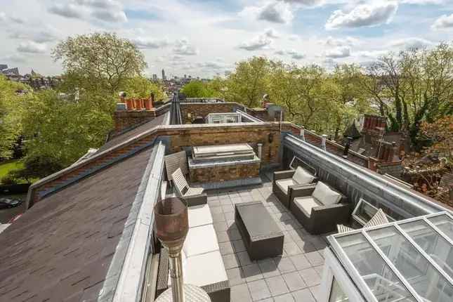 Duplex for Sale in Egerton Gardens London SW3