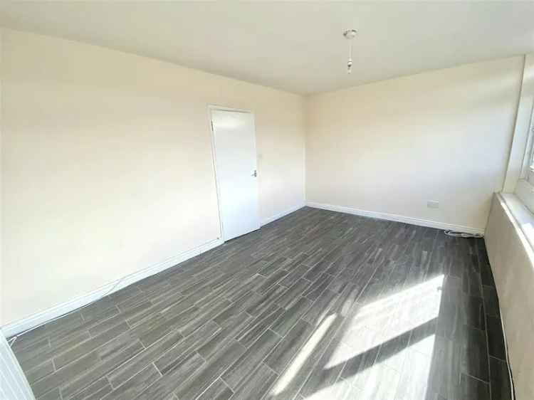 Flat For Rent in Sandwell, England