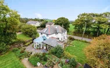 5 Bedroom Detached Family Home with Beautiful Gardens