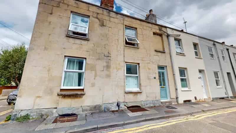 2 Bedroom House To Rent Available 2025