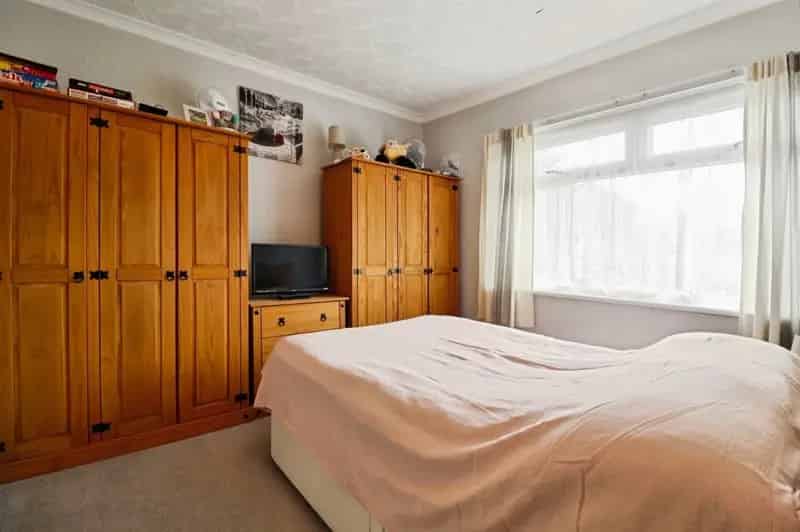 3 bedroom semi-detached house