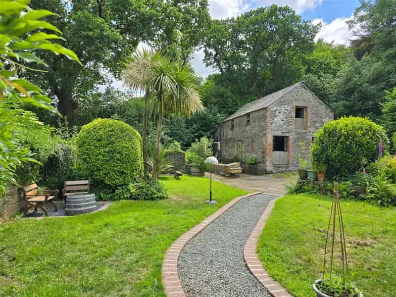 Grade II Listed 5-Bedroom Home Tamar Valley 15.5 Acres