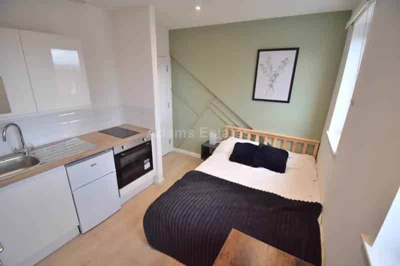1 Bedroom Studio House to Rent