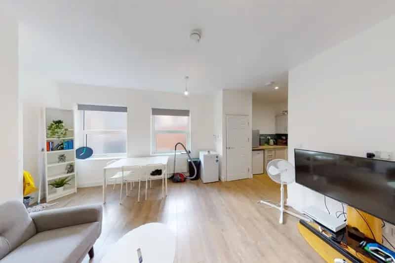 2 Bed 1 Bath City Center Apartment Available July 15th