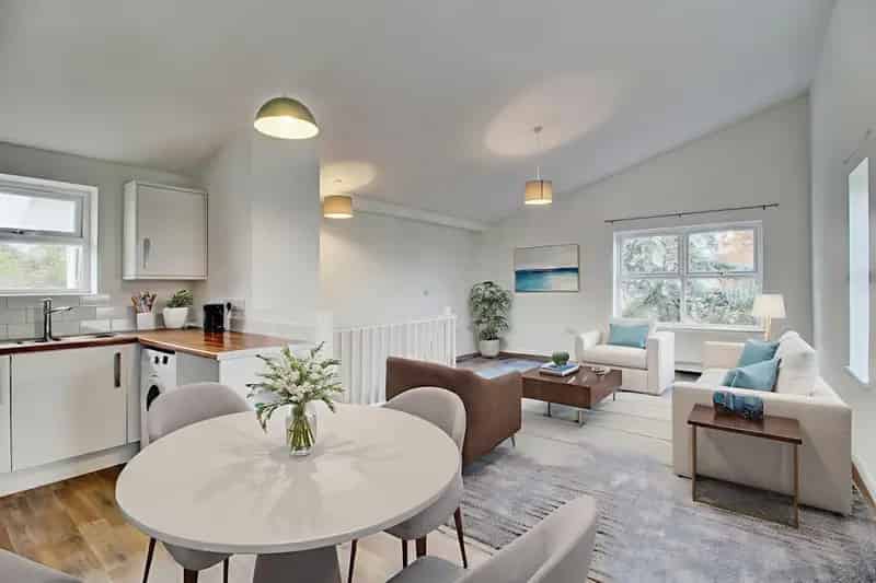 2-Bed House Near Amenities and Schools in Bristol