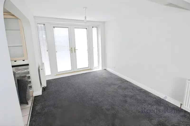 3 Bedroom Semi Detached House Woodlesford West Yorkshire