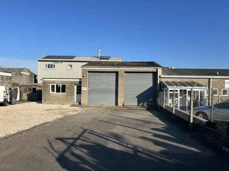 Business Unit with Workshop and Mezzanine Storage