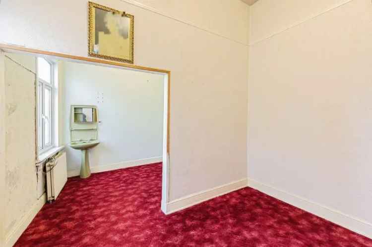 5 Bedroom End Terrace House For Sale - Renovation Project