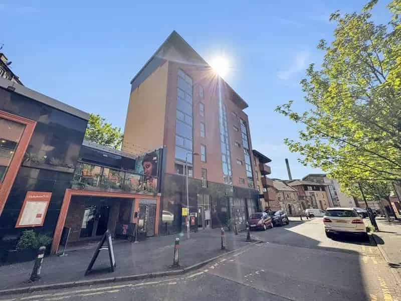 2 Bedroom Flat for Sale in Partick West End