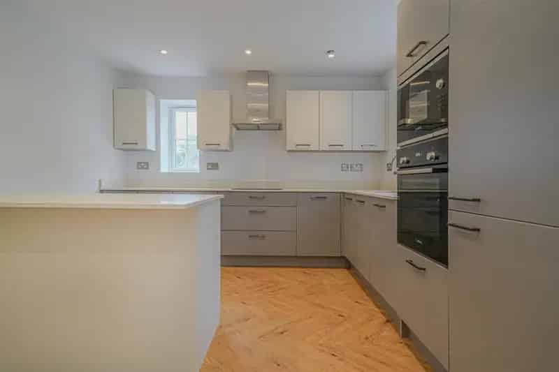 New Bungalows in Tidbury Green: 2 & 3 Bedroom Detached Homes
