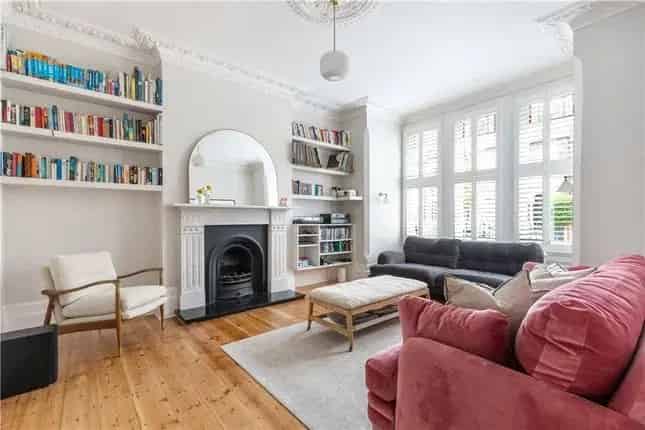 5 Bedroom Edwardian House for Sale in London SE5