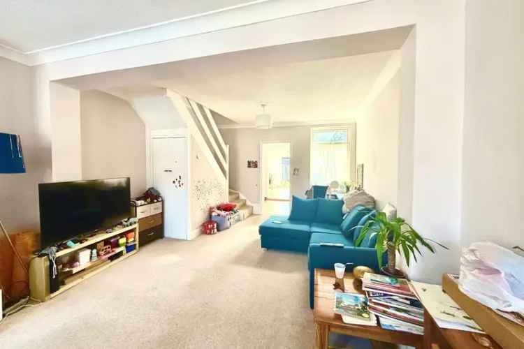 Three Bedroom Mid Terraced House Near Ware Town Centre