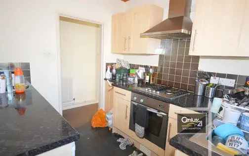 2 Bed Flat Southampton - Students Only - Fully Furnished