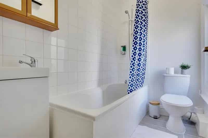 5 Bedroom House for Sale