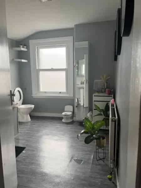 Family House Near Schools and Amenities