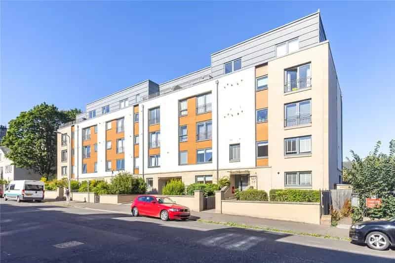 3 Bedroom Apartment to Rent Edinburgh
