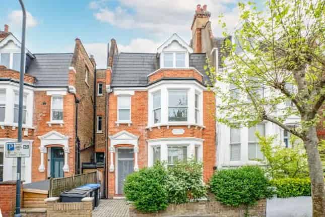 Victorian House for Sale in Queen's Park NW6