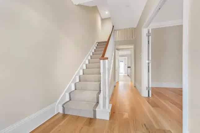 Terraced House for Sale in London SW7