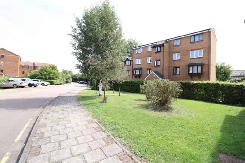 3 Bedroom Furnished Flat Near West Ham Station