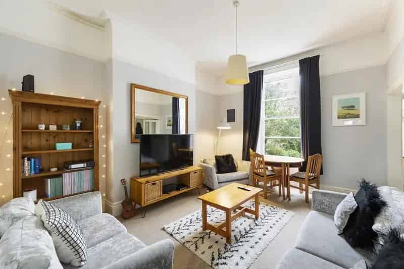 1 Bedroom Flat to Rent Clifton