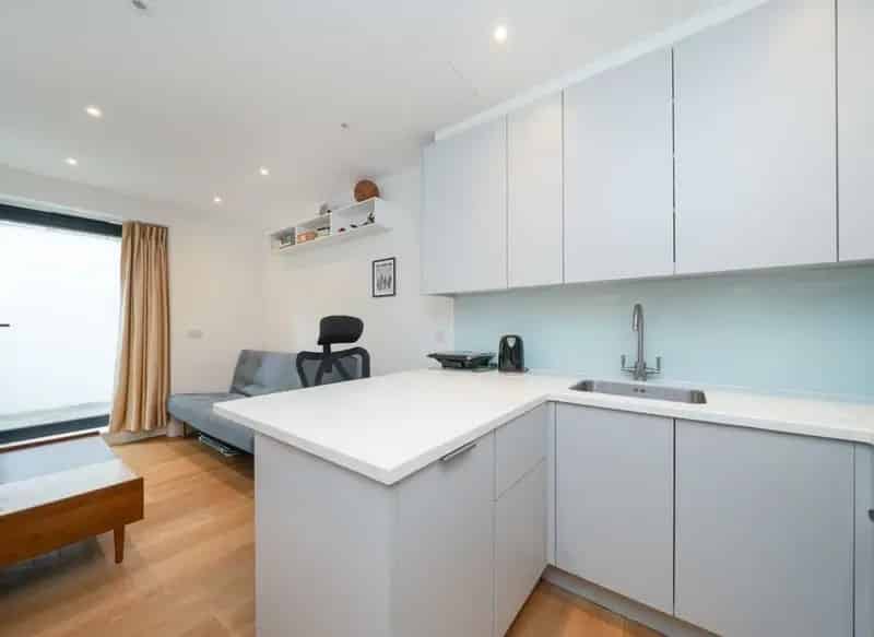 Flat For Sale , Shepherds Hill, London, England