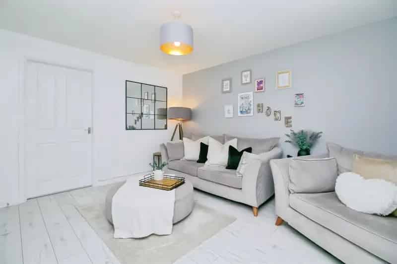 3 Bedroom Terraced House with Ensuite and South-Facing Garden