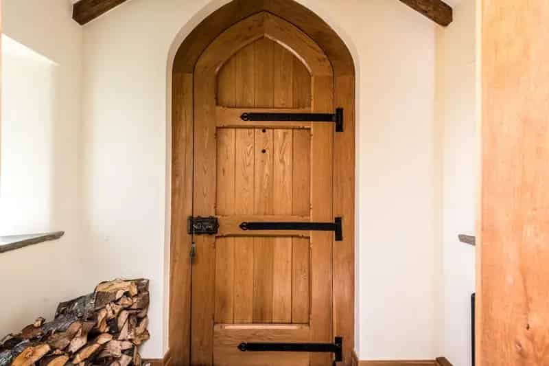 Luxury 4-Bed Detached House with Equestrian Facilities and Stunning Views