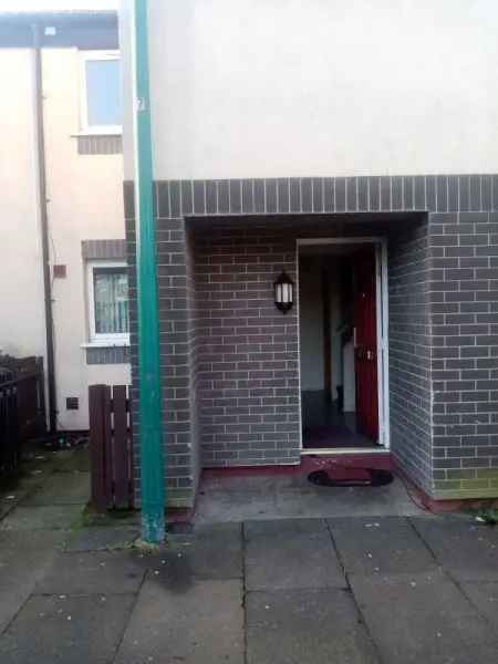 House For Rent in Tameside, England