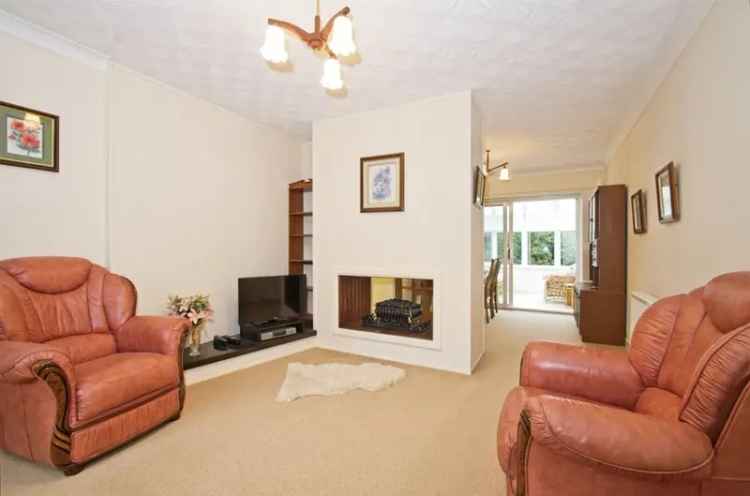 3 Bedroom Detached House Near M4 J36