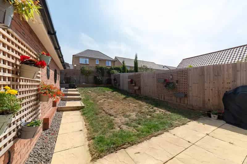 4 Bed Semi-Detached House For Sale Near High School Leckhampton