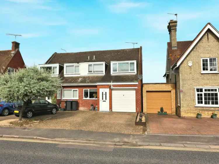 Semi-detached house For Sale in Welwyn Hatfield, England