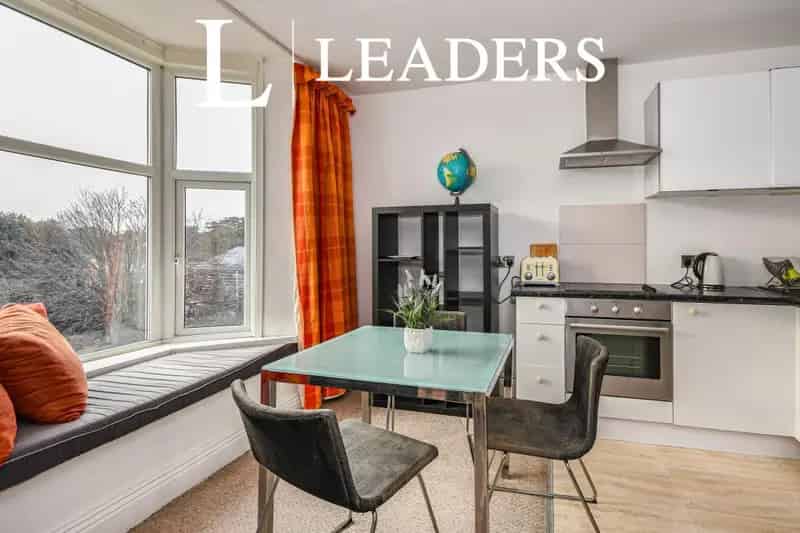 1 Bedroom Apartment Near Cliff Tops - No Deposit Option