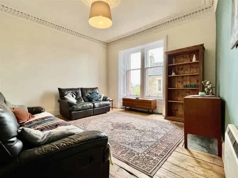 3 Bed Flat For Sale in Dundee West End