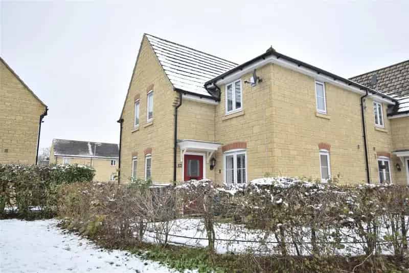 2 Bedroom Semi Detached House To Rent