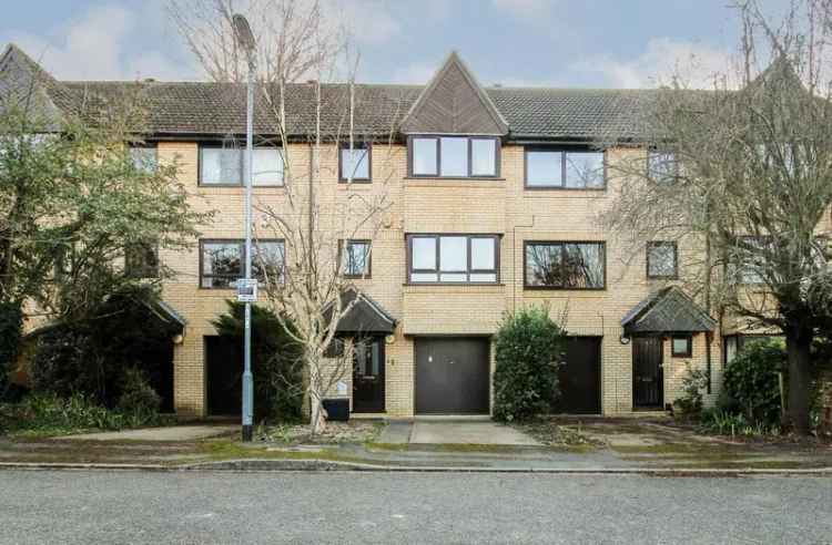 4 Bedroom Townhouse for Sale in Cambridge