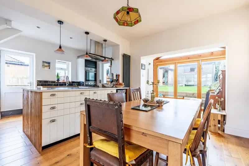 3 Bedroom Semi Detached House for Sale in Bristol