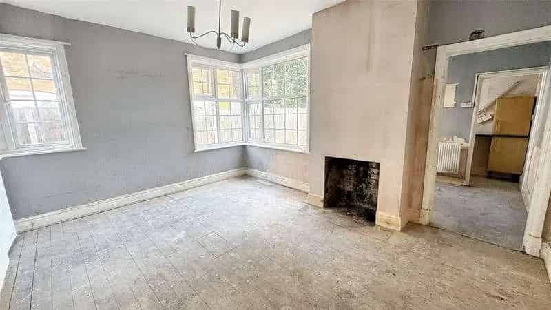3 bed house for sale