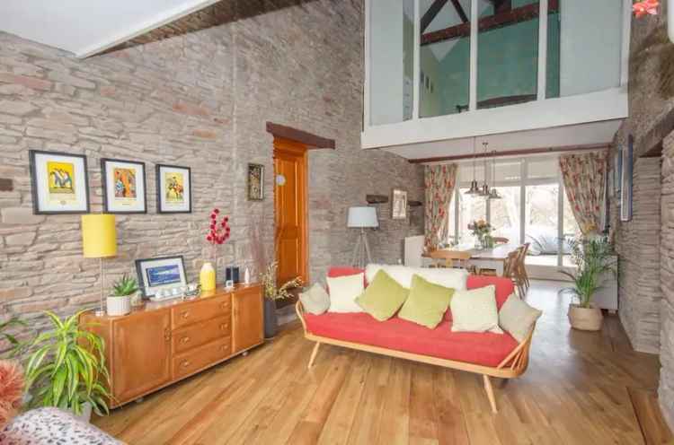 5 Bedroom Barn Conversion Near Leap Valley Nature Reserve