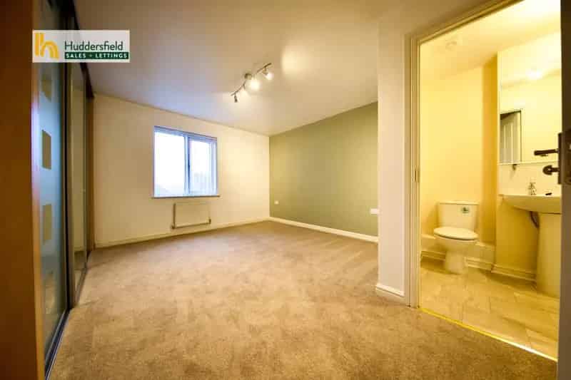 4 Bedroom Terraced House to Rent Middleton