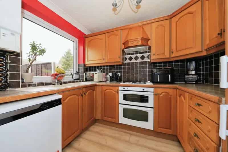Three Bedroom Semi-Detached House Kidderminster