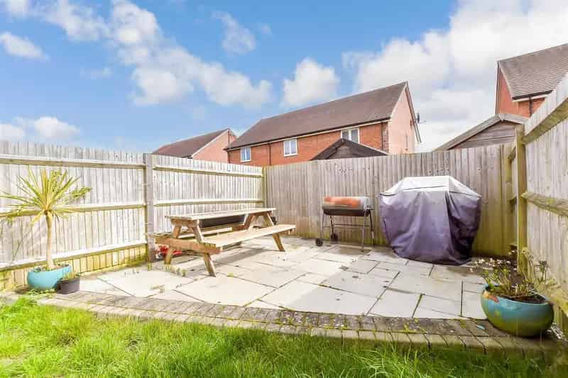 4 Bedroom End Terrace House for Sale Near Littlehampton Town Centre